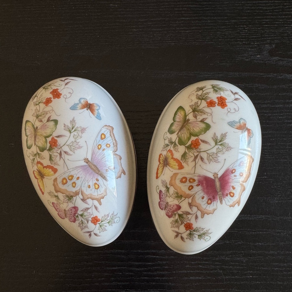 Avon Porcelain Trinket Box with Gold Trim